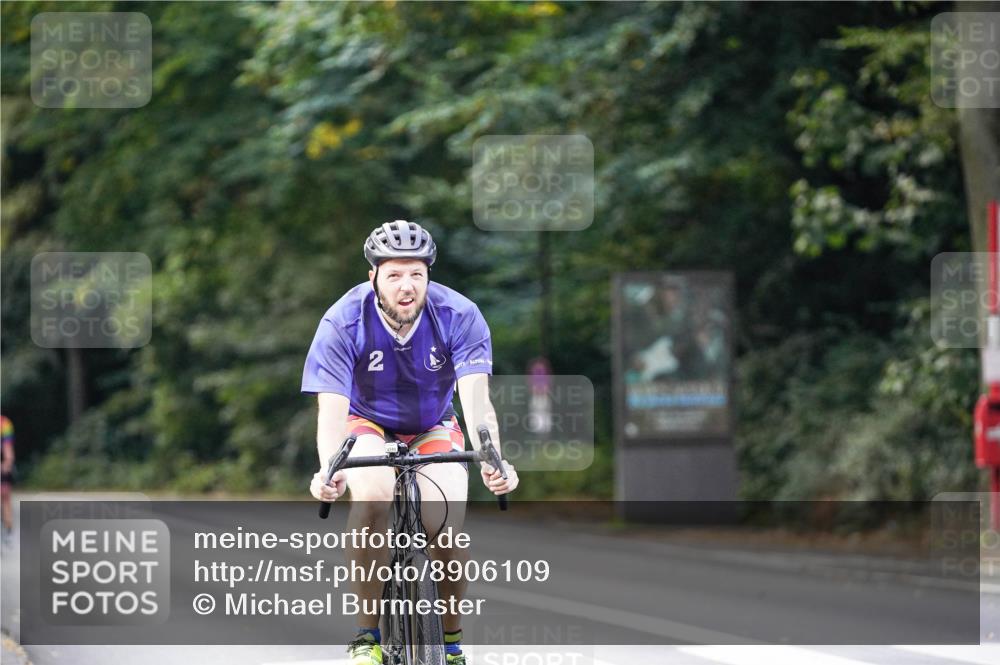 14.09.2025 - Stadtparktriathlon Michael Burmester http://msf.ph/oto/8906109 14.09.2025 13:20:50 Radfahren 1435, 1463, 1483, 1528, 1579, 1603 meine-sportfotos.de
