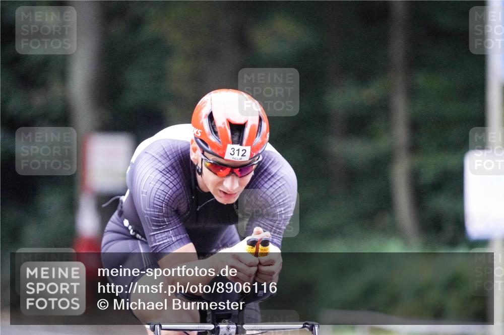 14.09.2025 - Stadtparktriathlon Michael Burmester http://msf.ph/oto/8906116 14.09.2025 09:05:22 Radfahren 312, 351, 355, 408, 416, 436 meine-sportfotos.de