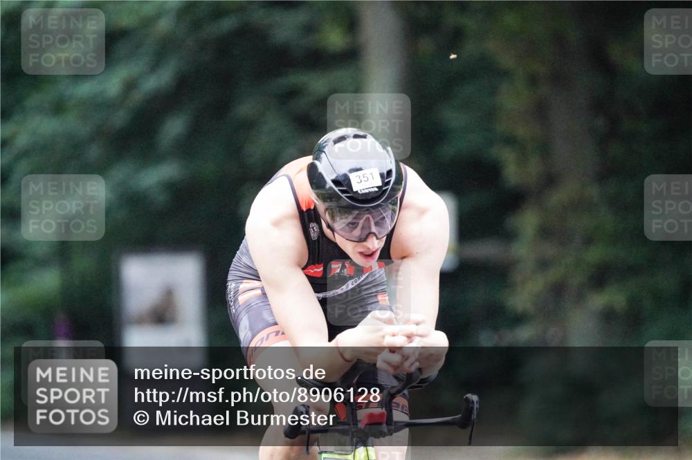 14.09.2025 - Stadtparktriathlon Michael Burmester http://msf.ph/oto/8906128 14.09.2025 09:05:31 Radfahren 310, 351, 355, 394, 416 meine-sportfotos.de