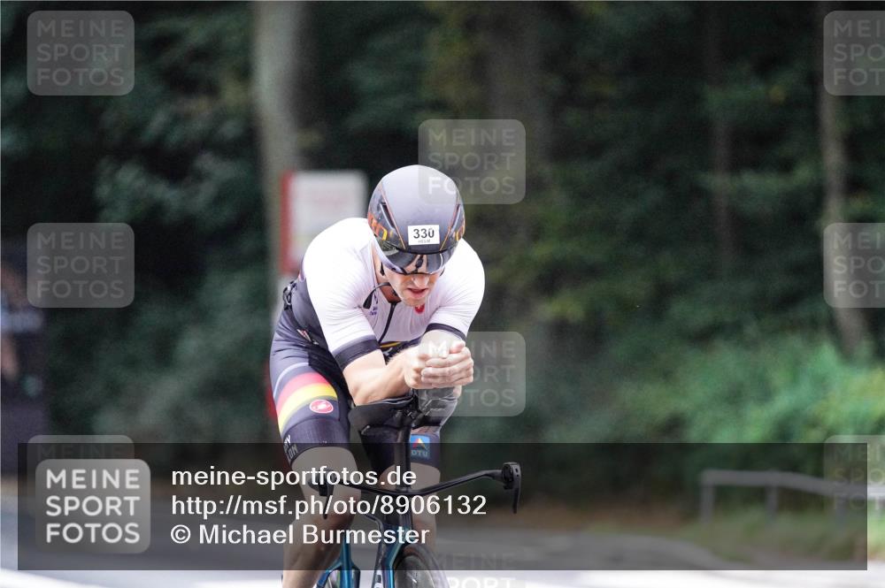 14.09.2025 - Stadtparktriathlon Michael Burmester http://msf.ph/oto/8906132 14.09.2025 09:05:42 Radfahren 310, 317, 327, 330, 394 meine-sportfotos.de
