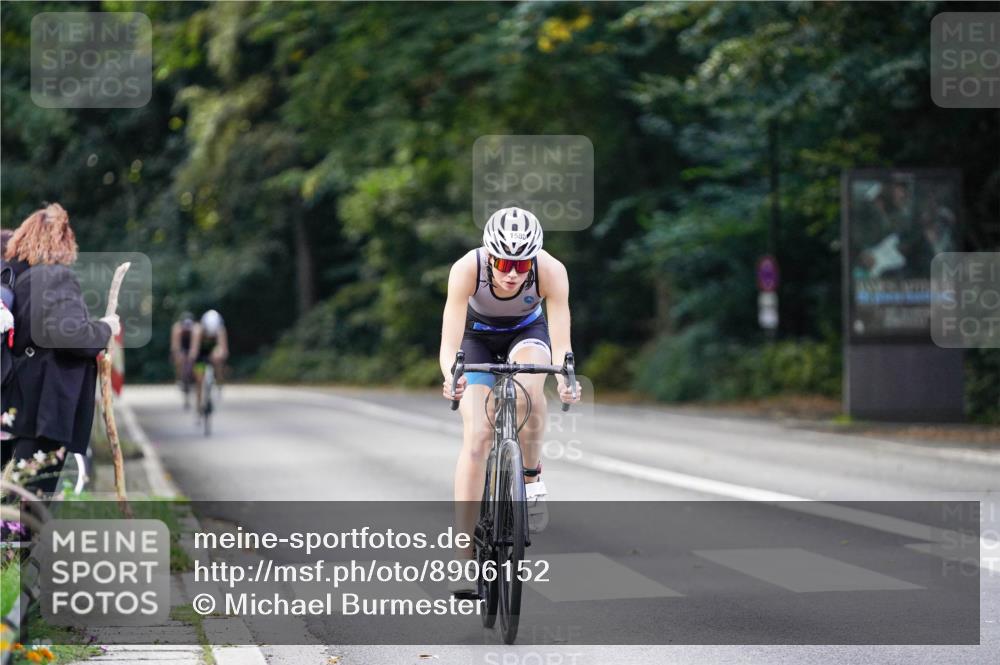 14.09.2025 - Stadtparktriathlon Michael Burmester http://msf.ph/oto/8906152 14.09.2025 13:21:19 Radfahren 1578, 1580 meine-sportfotos.de
