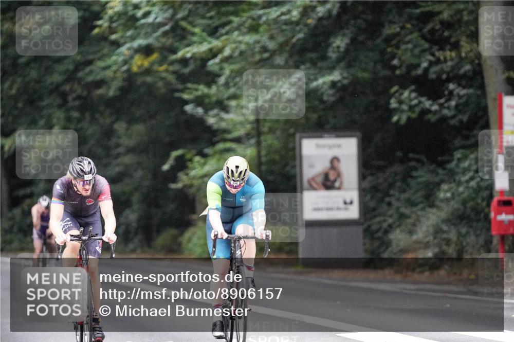 14.09.2025 - Stadtparktriathlon Michael Burmester http://msf.ph/oto/8906157 14.09.2025 09:06:00 Radfahren 306, 307, 320, 356, 412, 480 meine-sportfotos.de