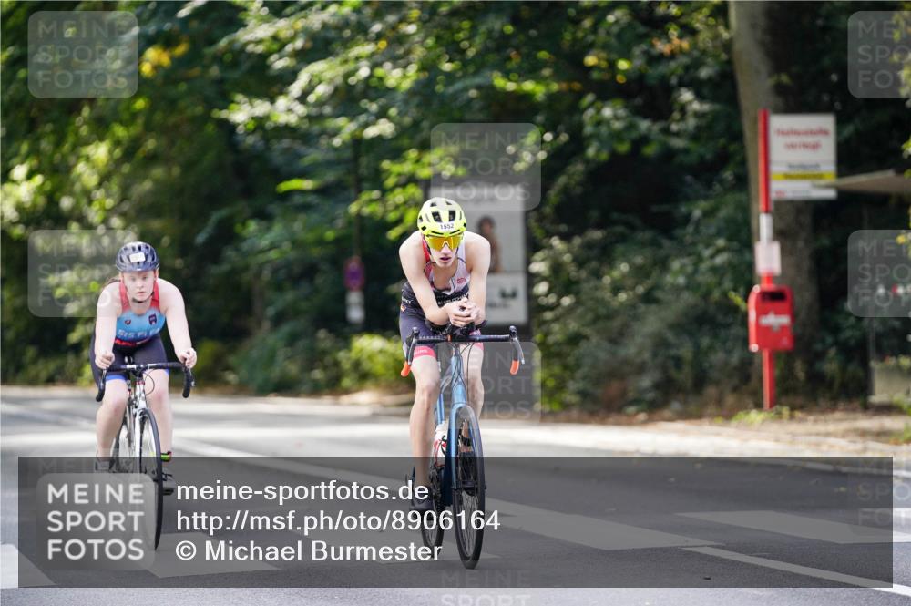 14.09.2025 - Stadtparktriathlon Michael Burmester http://msf.ph/oto/8906164 14.09.2025 13:21:38 Radfahren 1469, 1530, 1538, 1552, 1564 meine-sportfotos.de