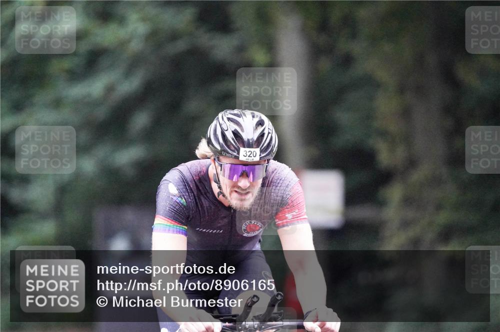 14.09.2025 - Stadtparktriathlon Michael Burmester http://msf.ph/oto/8906165 14.09.2025 09:06:01 Radfahren 306, 307, 320, 356, 412, 480 meine-sportfotos.de
