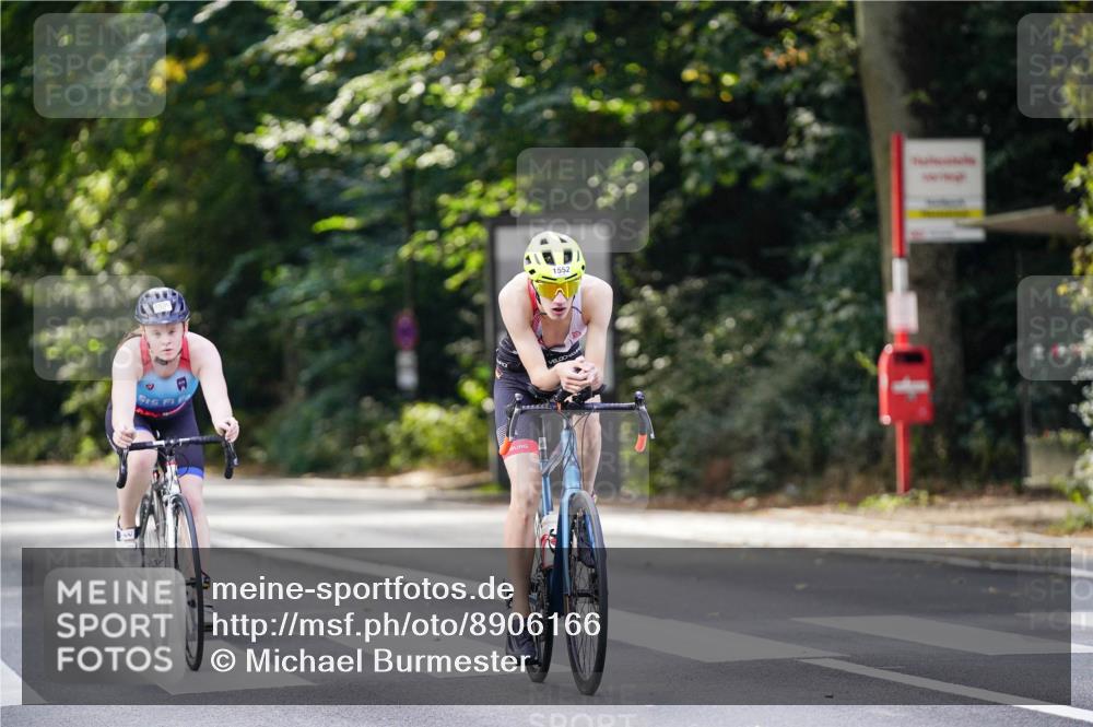 14.09.2025 - Stadtparktriathlon Michael Burmester http://msf.ph/oto/8906166 14.09.2025 13:21:38 Radfahren 1469, 1530, 1538, 1552, 1564 meine-sportfotos.de
