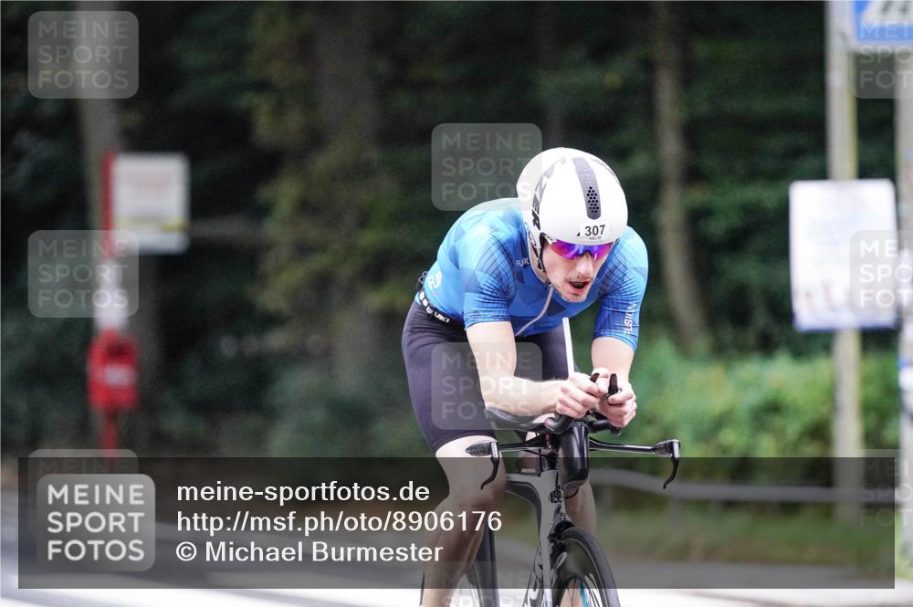 14.09.2025 - Stadtparktriathlon Michael Burmester http://msf.ph/oto/8906176 14.09.2025 09:06:04 Radfahren 306, 307, 320, 335, 356, 412, 431 meine-sportfotos.de