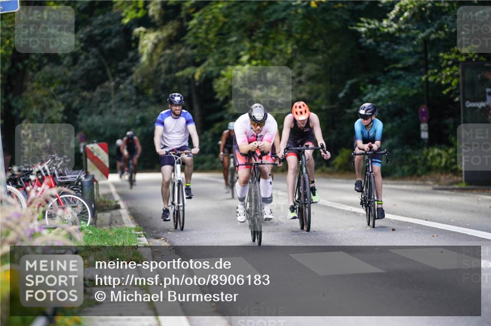 14.09.2025 - Stadtparktriathlon Michael Burmester http://msf.ph/oto/8906183 14.09.2025 13:21:51 Radfahren 1469, 1475, 1495, 1514, 1525, 1564, 1614, 1617 meine-sportfotos.de