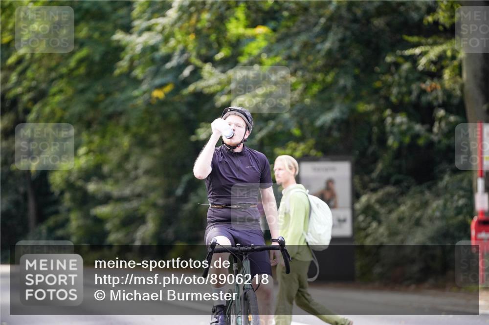 14.09.2025 - Stadtparktriathlon Michael Burmester http://msf.ph/oto/8906218 14.09.2025 13:22:07 Radfahren 1452, 1487, 1505, 1577, 1604 meine-sportfotos.de