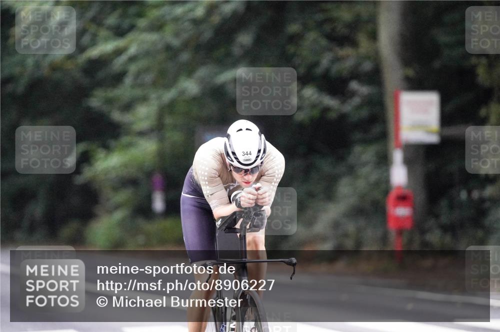 14.09.2025 - Stadtparktriathlon Michael Burmester http://msf.ph/oto/8906227 14.09.2025 09:06:50 Radfahren 344, 374, 397 meine-sportfotos.de
