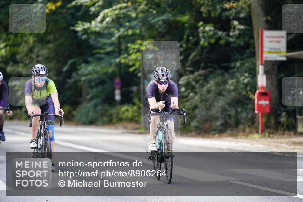 14.09.2025 - Stadtparktriathlon Michael Burmester http://msf.ph/oto/8906264 14.09.2025 13:22:30 Radfahren 1468, 1520, 1536, 1599, 1610 meine-sportfotos.de