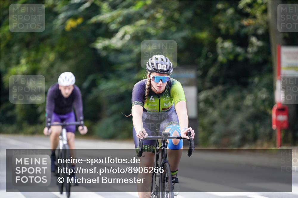 14.09.2025 - Stadtparktriathlon Michael Burmester http://msf.ph/oto/8906266 14.09.2025 13:22:31 Radfahren 1468, 1520, 1536, 1599, 1610 meine-sportfotos.de