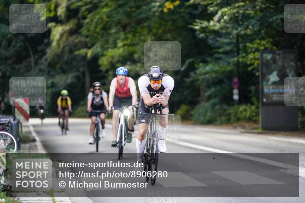14.09.2025 - Stadtparktriathlon Michael Burmester http://msf.ph/oto/8906280 14.09.2025 13:22:39 Radfahren 1423, 1471, 1492, 1535, 1599 meine-sportfotos.de