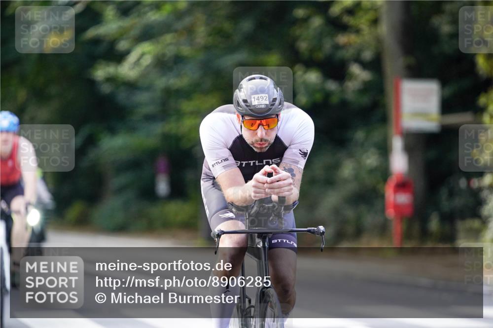 14.09.2025 - Stadtparktriathlon Michael Burmester http://msf.ph/oto/8906285 14.09.2025 13:22:41 Radfahren 1423, 1471, 1492, 1535, 1599 meine-sportfotos.de