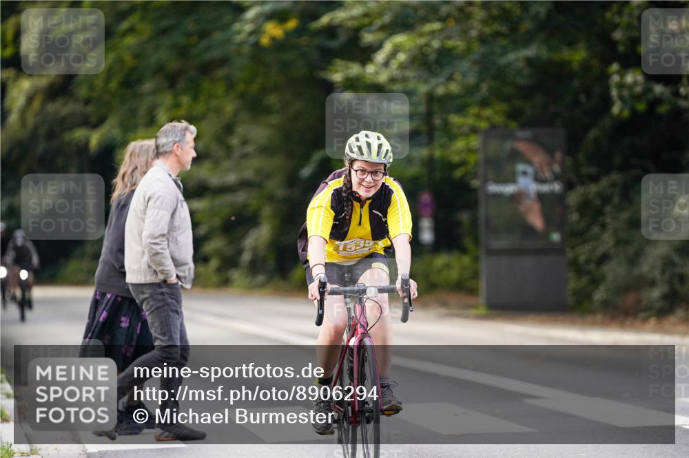 14.09.2025 - Stadtparktriathlon Michael Burmester http://msf.ph/oto/8906294 14.09.2025 13:22:46 Radfahren 1324, 1423, 1471, 1492, 1535 meine-sportfotos.de
