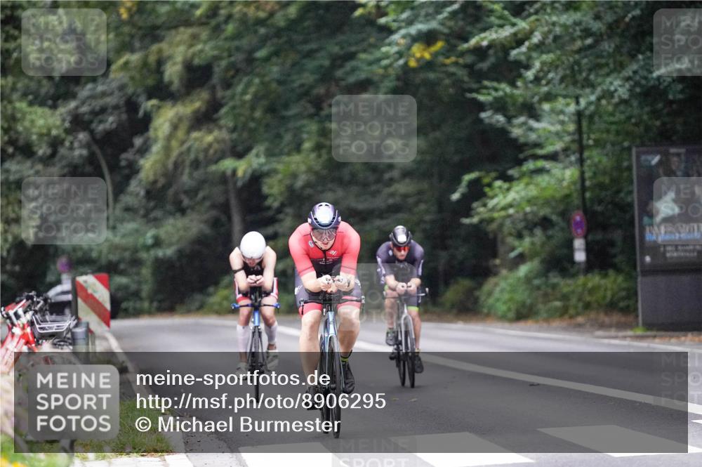 14.09.2025 - Stadtparktriathlon Michael Burmester http://msf.ph/oto/8906295 14.09.2025 09:08:11 Radfahren 333, 366, 377 meine-sportfotos.de