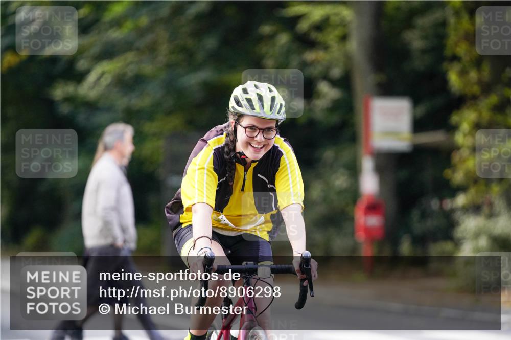 14.09.2025 - Stadtparktriathlon Michael Burmester http://msf.ph/oto/8906298 14.09.2025 13:22:46 Radfahren 1324, 1423, 1471, 1492, 1535 meine-sportfotos.de