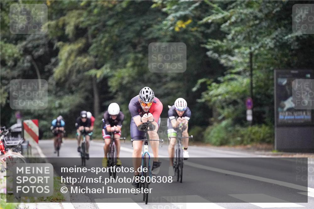 14.09.2025 - Stadtparktriathlon Michael Burmester http://msf.ph/oto/8906308 14.09.2025 09:08:26 Radfahren 301, 371, 373, 381, 393, 400, 430 meine-sportfotos.de