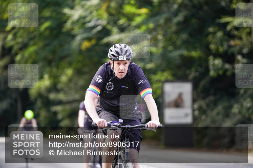 14.09.2025 - Stadtparktriathlon Michael Burmester http://msf.ph/oto/8906317 14.09.2025 13:23:03 Radfahren 1451, 1481, 1491, 1612 meine-sportfotos.de