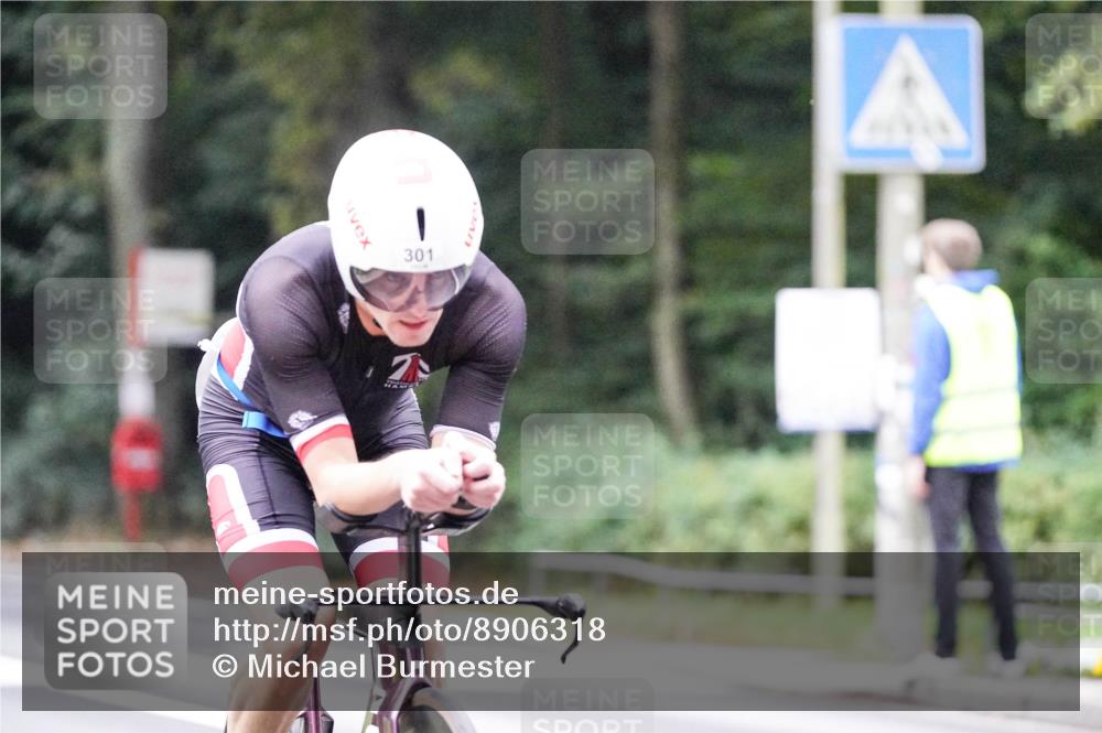 14.09.2025 - Stadtparktriathlon Michael Burmester http://msf.ph/oto/8906318 14.09.2025 09:08:29 Radfahren 301, 363, 371, 373, 381, 393, 400, 430 meine-sportfotos.de