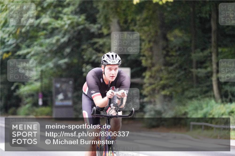 14.09.2025 - Stadtparktriathlon Michael Burmester http://msf.ph/oto/8906337 14.09.2025 09:08:34 Radfahren 301, 318, 326, 345, 363, 370, 371, 383, 393, 400, 418, 430 meine-sportfotos.de