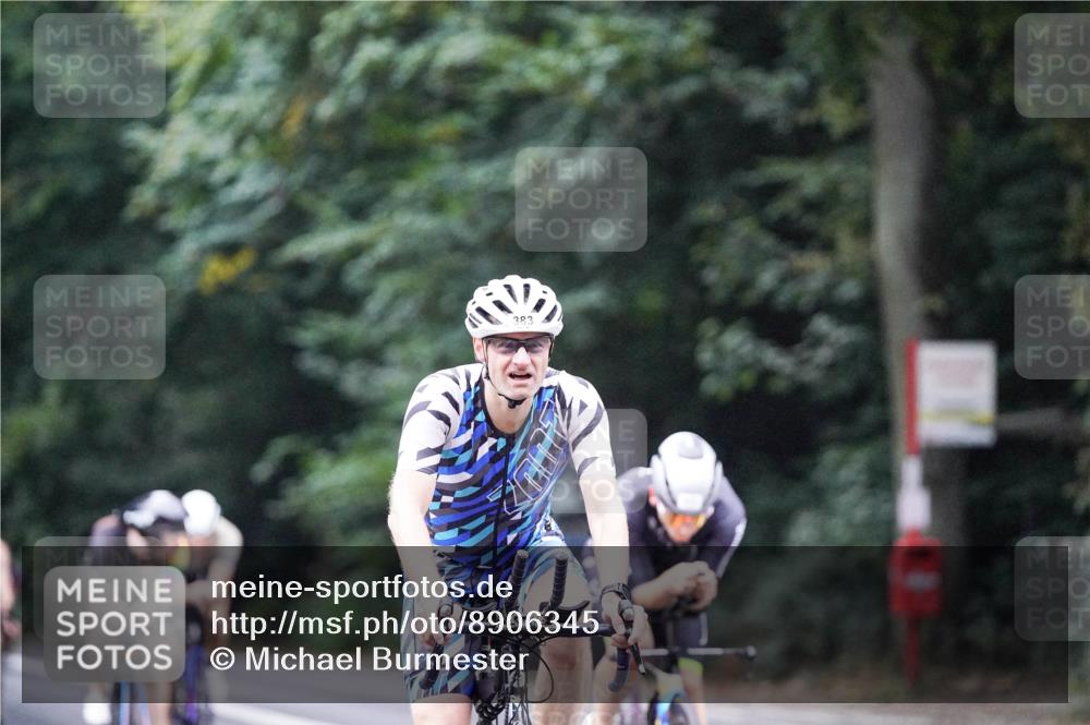 14.09.2025 - Stadtparktriathlon Michael Burmester http://msf.ph/oto/8906345 14.09.2025 09:08:38 Radfahren 318, 326, 339, 340, 342, 345, 347, 363, 370, 383, 400, 410, 418 meine-sportfotos.de