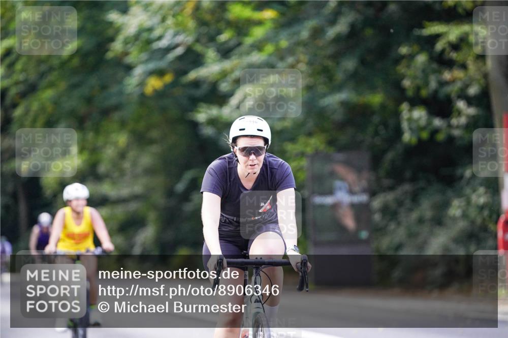 14.09.2025 - Stadtparktriathlon Michael Burmester http://msf.ph/oto/8906346 14.09.2025 13:23:15 Radfahren 1446, 1456, 1529, 1584 meine-sportfotos.de