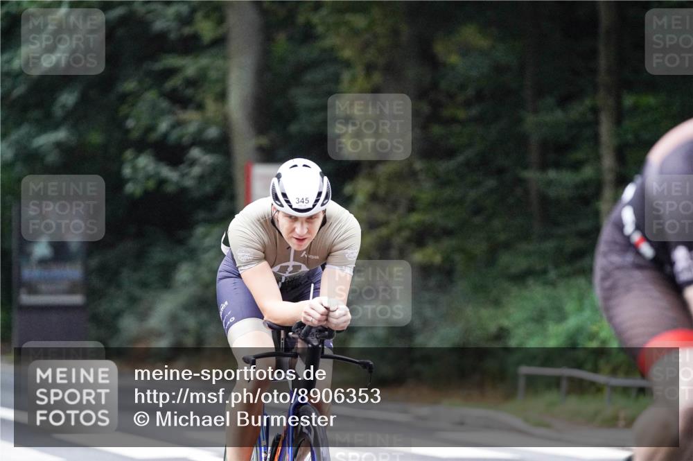 14.09.2025 - Stadtparktriathlon Michael Burmester http://msf.ph/oto/8906353 14.09.2025 09:08:40 Radfahren 318, 326, 339, 340, 342, 345, 347, 363, 365, 370, 383, 410, 418, 437 meine-sportfotos.de