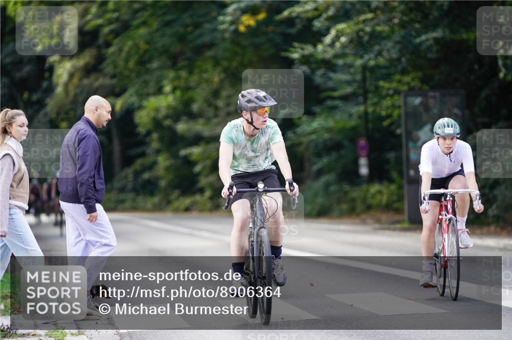 14.09.2025 - Stadtparktriathlon Michael Burmester http://msf.ph/oto/8906364 14.09.2025 13:23:24 Radfahren 1523, 1529, 1557, 1584 meine-sportfotos.de