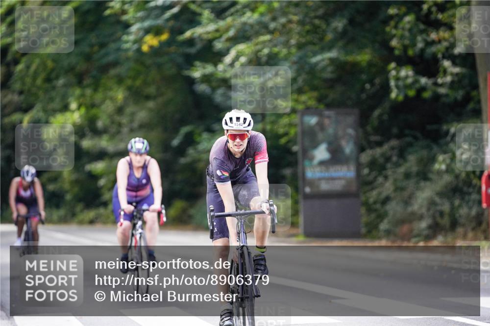14.09.2025 - Stadtparktriathlon Michael Burmester http://msf.ph/oto/8906379 14.09.2025 13:23:34 Radfahren 1425, 1455, 1542, 1563, 1574 meine-sportfotos.de