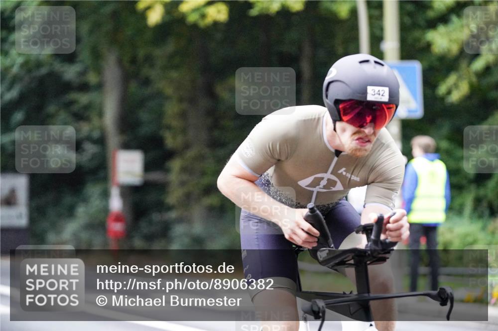 14.09.2025 - Stadtparktriathlon Michael Burmester http://msf.ph/oto/8906382 14.09.2025 09:08:45 Radfahren 318, 326, 339, 340, 342, 345, 347, 365, 392, 410, 418, 437 meine-sportfotos.de
