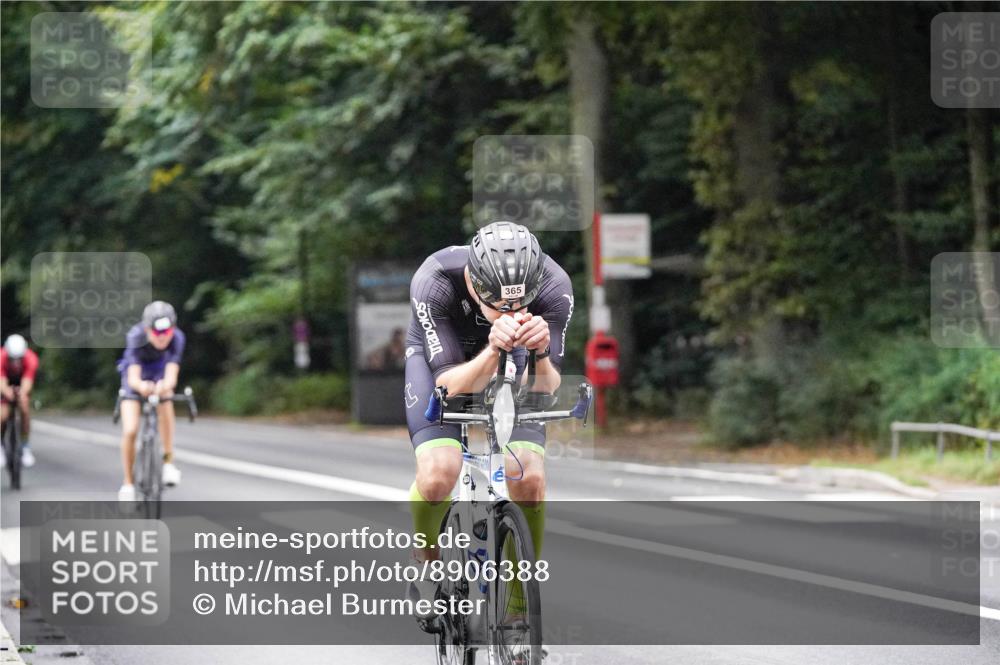 14.09.2025 - Stadtparktriathlon Michael Burmester http://msf.ph/oto/8906388 14.09.2025 09:08:47 Radfahren 318, 339, 340, 342, 347, 365, 392, 410, 437 meine-sportfotos.de