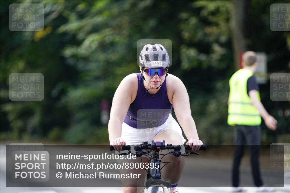 14.09.2025 - Stadtparktriathlon Michael Burmester http://msf.ph/oto/8906395 14.09.2025 13:23:41 Radfahren 1425, 1455, 1542, 1570, 1574 meine-sportfotos.de
