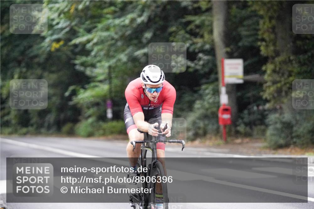 14.09.2025 - Stadtparktriathlon Michael Burmester http://msf.ph/oto/8906396 14.09.2025 09:08:50 Radfahren 342, 365, 392, 410, 437 meine-sportfotos.de