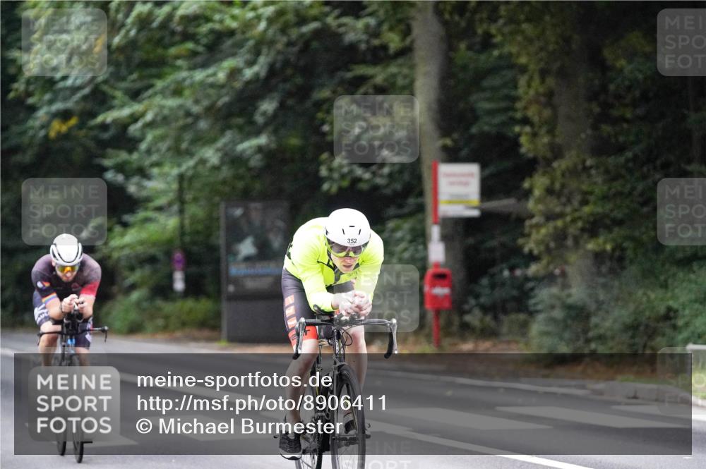 14.09.2025 - Stadtparktriathlon Michael Burmester http://msf.ph/oto/8906411 14.09.2025 09:09:07 Radfahren 323, 341, 352, 353, 375 meine-sportfotos.de