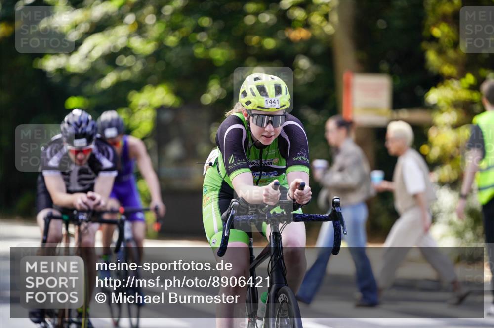 14.09.2025 - Stadtparktriathlon Michael Burmester http://msf.ph/oto/8906421 14.09.2025 13:24:07 Radfahren 1429, 1441, 1506, 1606, 1615 meine-sportfotos.de