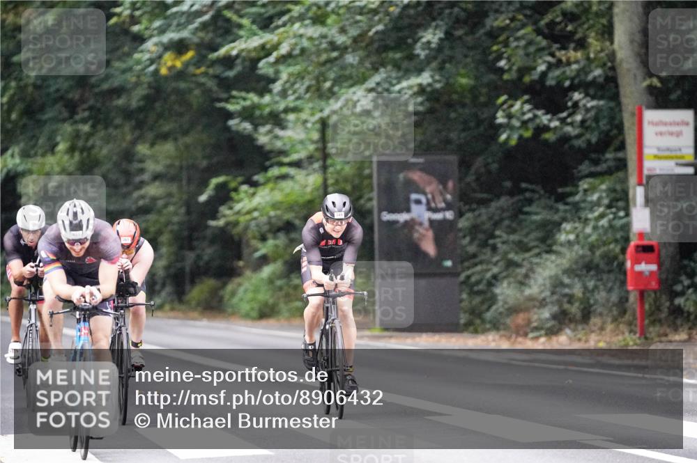 14.09.2025 - Stadtparktriathlon Michael Burmester http://msf.ph/oto/8906432 14.09.2025 09:09:24 Radfahren 337, 349, 354, 361, 376, 379, 398, 451 meine-sportfotos.de