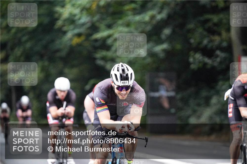 14.09.2025 - Stadtparktriathlon Michael Burmester http://msf.ph/oto/8906434 14.09.2025 09:09:25 Radfahren 337, 349, 354, 361, 376, 379, 398, 451 meine-sportfotos.de