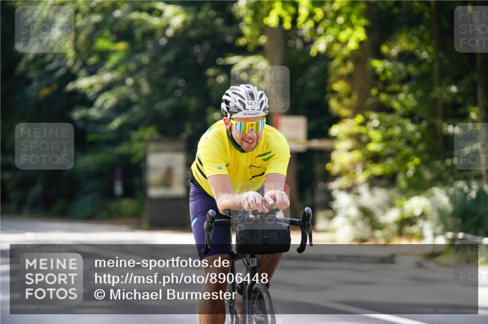 14.09.2025 - Stadtparktriathlon Michael Burmester http://msf.ph/oto/8906448 14.09.2025 13:24:23 Radfahren 1459, 1477, 1496, 1531, 1569 meine-sportfotos.de