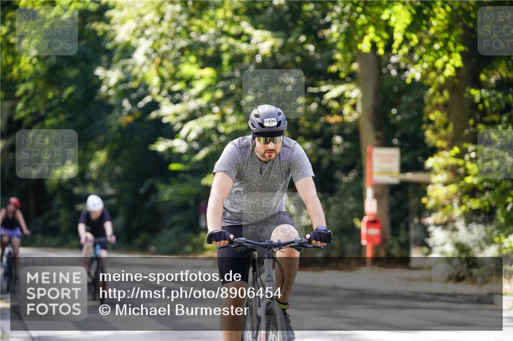 14.09.2025 - Stadtparktriathlon Michael Burmester http://msf.ph/oto/8906454 14.09.2025 13:24:27 Radfahren 1459, 1477, 1496, 1569 meine-sportfotos.de