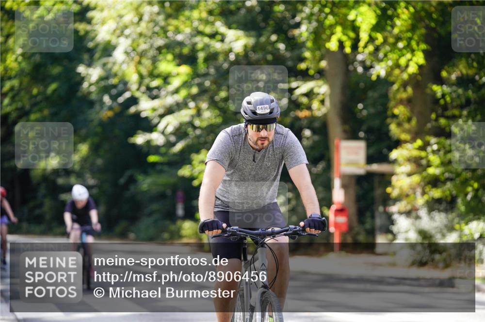 14.09.2025 - Stadtparktriathlon Michael Burmester http://msf.ph/oto/8906456 14.09.2025 13:24:27 Radfahren 1459, 1477, 1496, 1569 meine-sportfotos.de