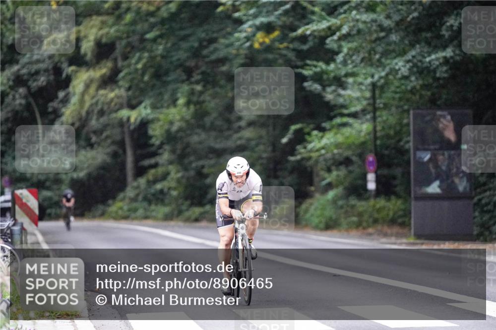 14.09.2025 - Stadtparktriathlon Michael Burmester http://msf.ph/oto/8906465 14.09.2025 09:09:50 Radfahren 406, 432 meine-sportfotos.de
