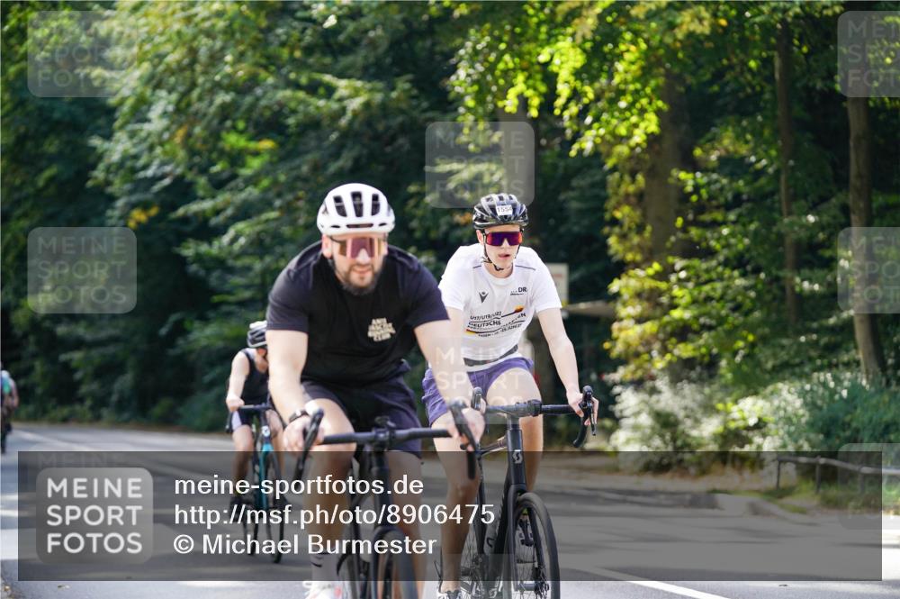 14.09.2025 - Stadtparktriathlon Michael Burmester http://msf.ph/oto/8906475 14.09.2025 13:24:45 Radfahren 1488, 1499, 1510, 1518, 1543, 1545, 1551, 1554, 1561, 1593 meine-sportfotos.de