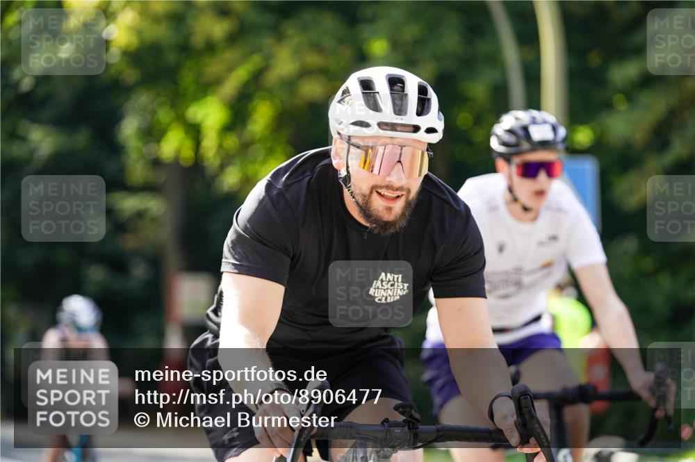 14.09.2025 - Stadtparktriathlon Michael Burmester http://msf.ph/oto/8906477 14.09.2025 13:24:46 Radfahren 1488, 1499, 1510, 1518, 1543, 1545, 1551, 1554, 1559, 1561, 1593 meine-sportfotos.de
