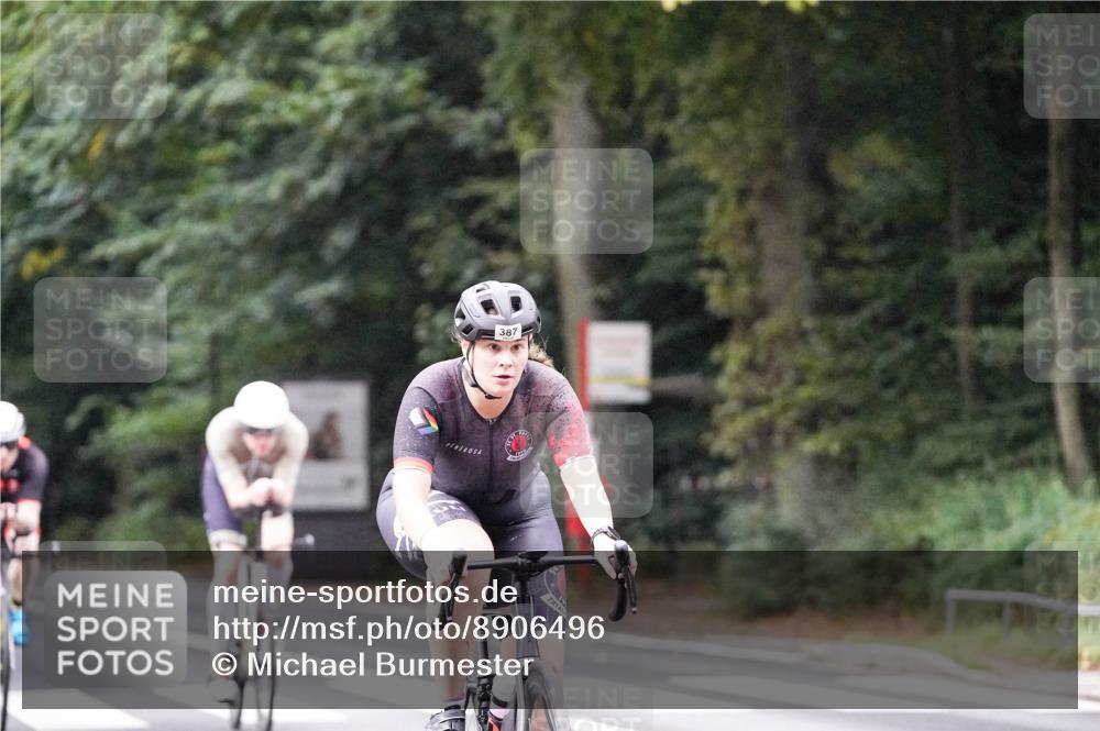 14.09.2025 - Stadtparktriathlon Michael Burmester http://msf.ph/oto/8906496 14.09.2025 09:10:05 Radfahren 311, 315, 328, 348, 350, 357, 387, 413, 414 meine-sportfotos.de