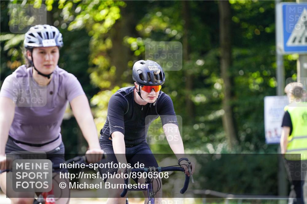 14.09.2025 - Stadtparktriathlon Michael Burmester http://msf.ph/oto/8906508 14.09.2025 13:25:02 Radfahren 1323, 1432, 1474, 1532, 1544, 1597 meine-sportfotos.de