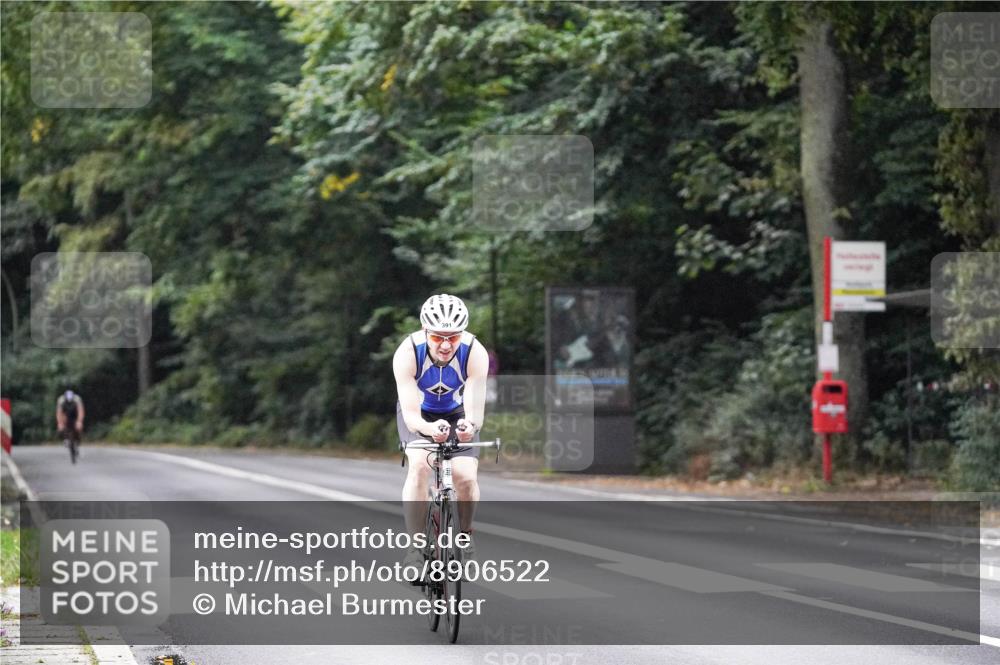 14.09.2025 - Stadtparktriathlon Michael Burmester http://msf.ph/oto/8906522 14.09.2025 09:10:15 Radfahren 336, 391, 414 meine-sportfotos.de