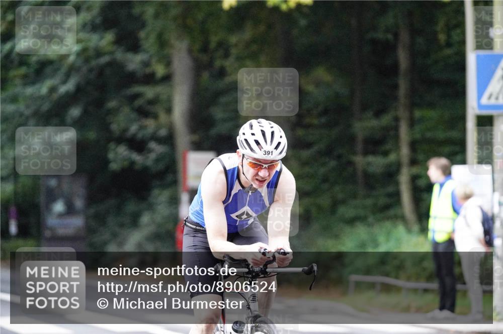 14.09.2025 - Stadtparktriathlon Michael Burmester http://msf.ph/oto/8906524 14.09.2025 09:10:16 Radfahren 336, 391, 414 meine-sportfotos.de