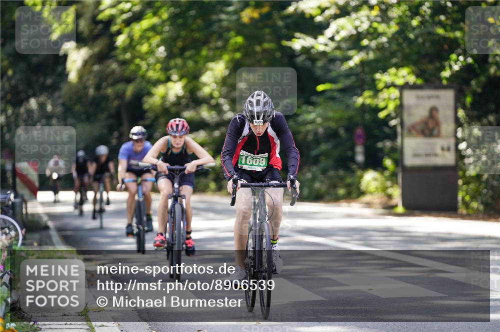 14.09.2025 - Stadtparktriathlon Michael Burmester http://msf.ph/oto/8906539 14.09.2025 13:25:21 Radfahren 1442, 1443, 1460, 1462, 1521, 1568, 1609 meine-sportfotos.de