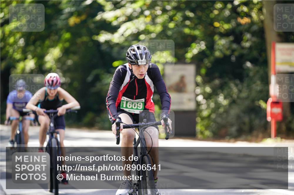 14.09.2025 - Stadtparktriathlon Michael Burmester http://msf.ph/oto/8906541 14.09.2025 13:25:22 Radfahren 1442, 1443, 1460, 1462, 1521, 1609 meine-sportfotos.de
