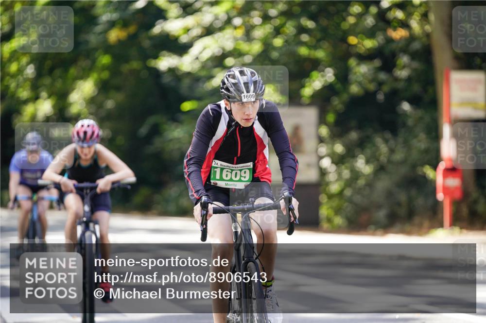 14.09.2025 - Stadtparktriathlon Michael Burmester http://msf.ph/oto/8906543 14.09.2025 13:25:22 Radfahren 1442, 1443, 1460, 1462, 1521, 1609 meine-sportfotos.de